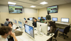 Work found at https://en.wikipedia.org/wiki/Computer_lab  / undefined